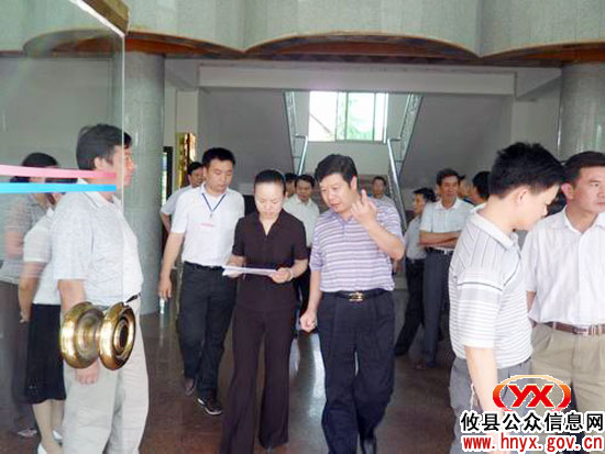 市委副书记、炎陵县委书记李晖率团到攸县新市镇考察