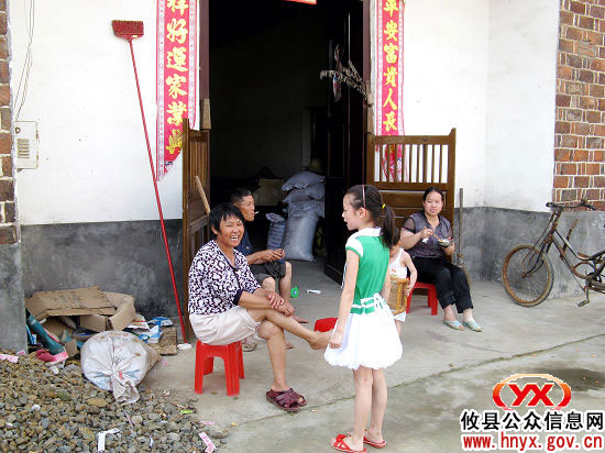 “洁净大行动”：鸾山镇漕泊学校深入宣传“洁净家园、美化环境”