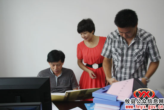 市爱卫办专家组莅临攸县检查指导“创卫”工作