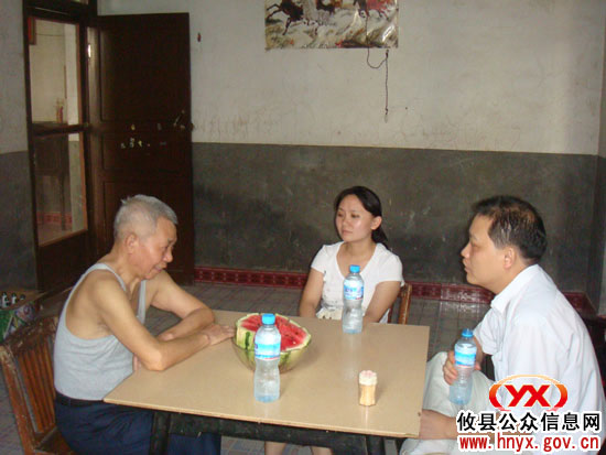 攸县经管局积极开展“三访三送三带”活动