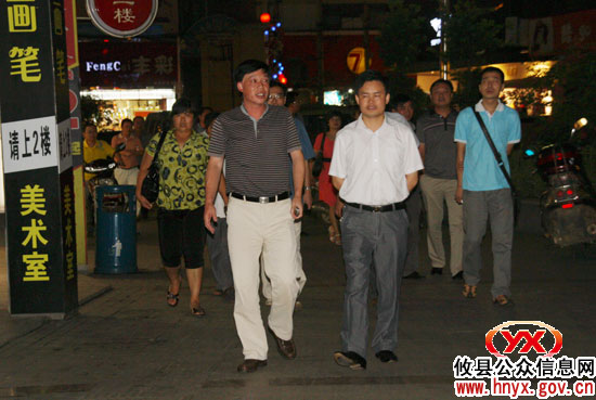 市爱卫办主任刘续跃一行考察攸县城市建设情况