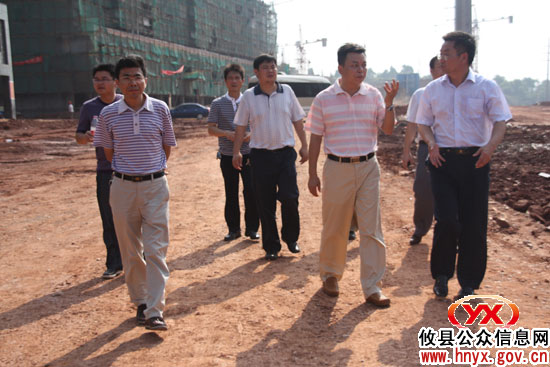 胡湘之一行实地督查城市建筑垃圾处理工作