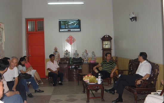 蔡溪夜访交通村谋城乡统筹之策