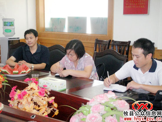 汤小红一行到攸县丫江桥镇督查指导工作