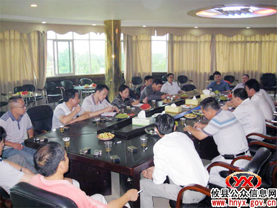 夏玉珠率领有关县政协委员到网岭镇开展视察