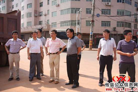 胡湘之一行实地督查城市建筑垃圾处理工作