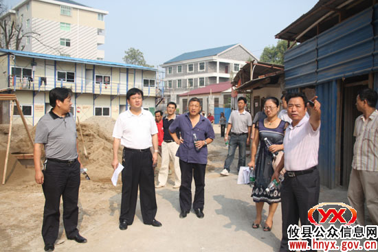 李能斌一行督查全县部分为民办实事重点项目