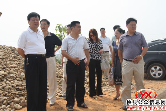 李能斌一行督查全县部分为民办实事重点项目