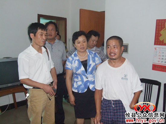 市、县人大代表对攸县房产局专项工作开展评议调查