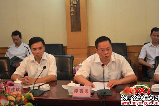 省“五五”普法检查验收组来攸县检查工作