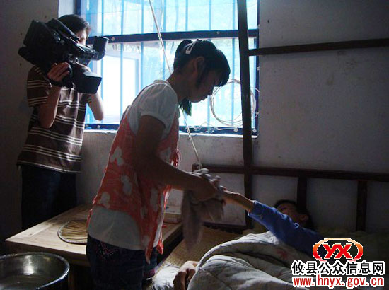 株洲生物工程中专刘祯成为媒体关注的“新闻人物”