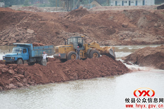 【重点工程】攸县桐坝电站二期闸坝围堰工程今日成功围堰