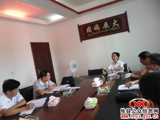 陈之强一行在新市镇督查“敬老孝亲”活动