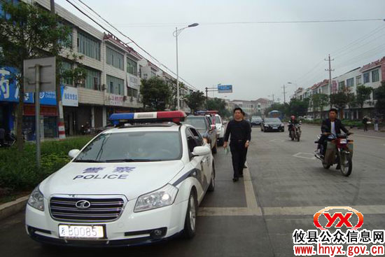 攸县司法局积极开展普法宣传咨询活动