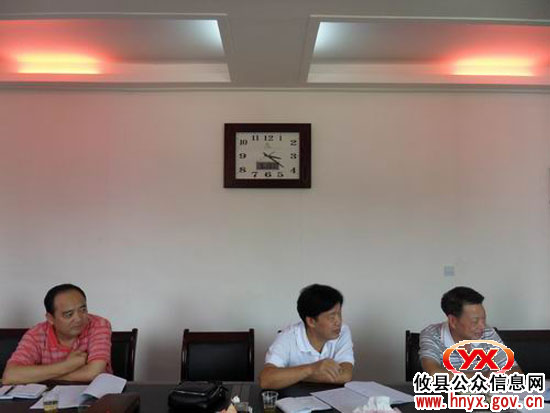 陈之强一行在新市镇督查“敬老孝亲”活动