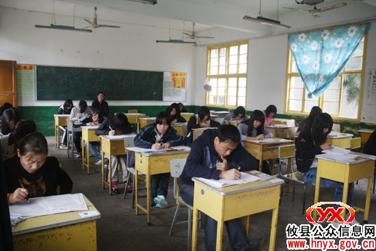 攸县2010年成人高考今日在县一中开考