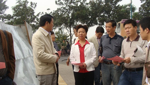 人大主任会议专门听取道路建设情况汇报