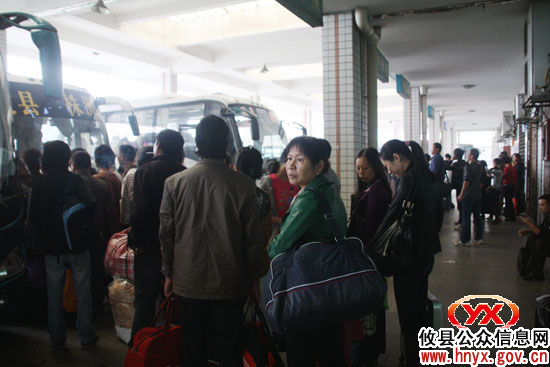 国庆假期：今天，攸县长途汽车站迎来返程高峰