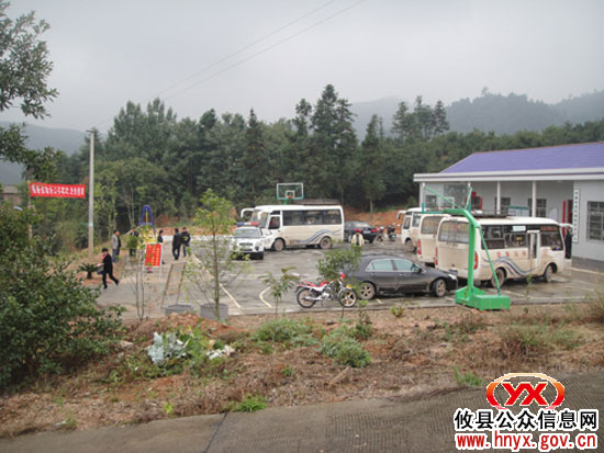 县、乡（镇）和局（办）领导参观丫江桥镇河源村虎形坡组