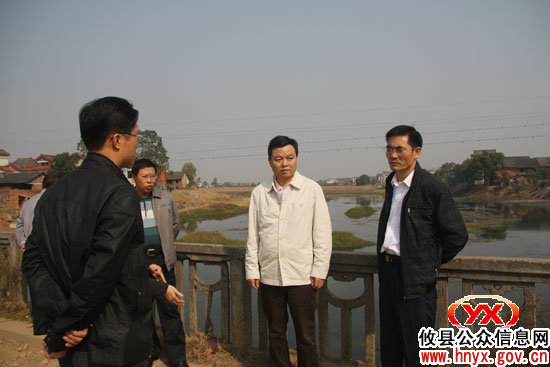 胡湘之到大同桥镇调研　强调“三抓”突出“三注重”