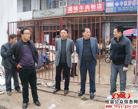 文斌一行督查皇图岭农贸市场建设情况