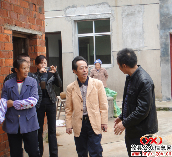 省移民局离退休老干部来攸县考察