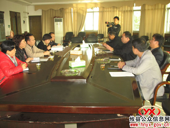 市委统战部副部长钟正文一行到攸县进行工作督查