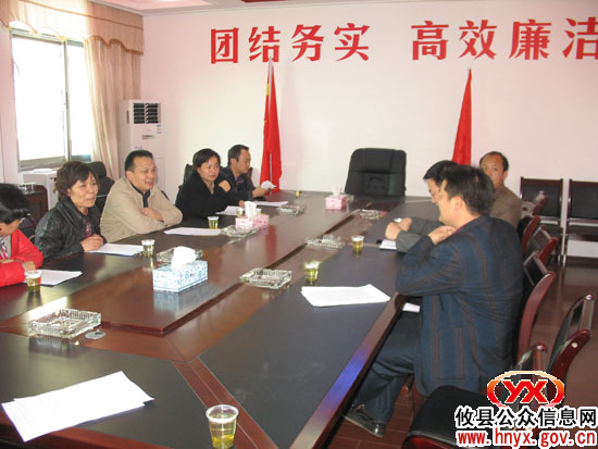 市委统战部副部长钟正文一行到攸县进行工作督查