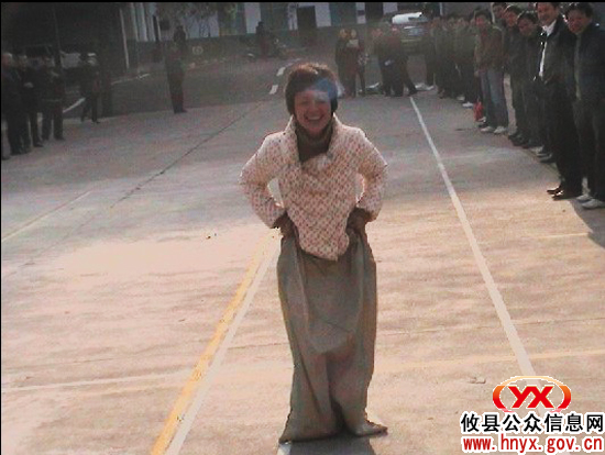 攸县交通局举行趣味体育比赛迎“元旦”