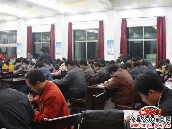 攸县2010年度普法考试结束 9千人参考创历史新高