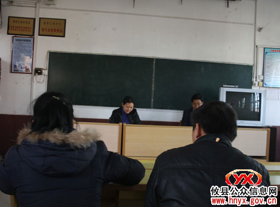 攸县酒埠江镇举行“双主互动快乐教学”模式课研讨活动