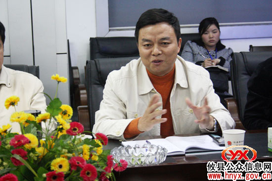邝邹飞、胡湘之到县政协征求“十二五”规划编制意见