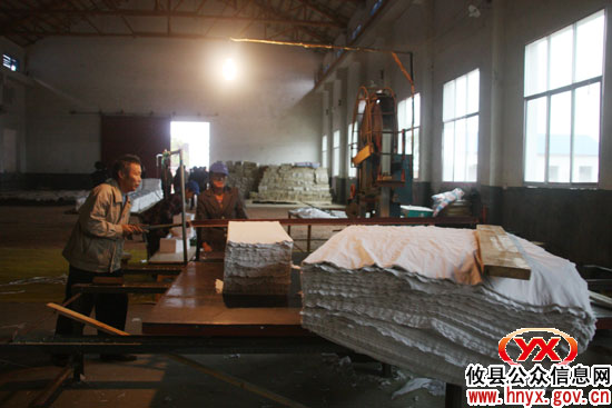 攸县珠丽江纸厂变废为宝年生产能力可达1.5万吨