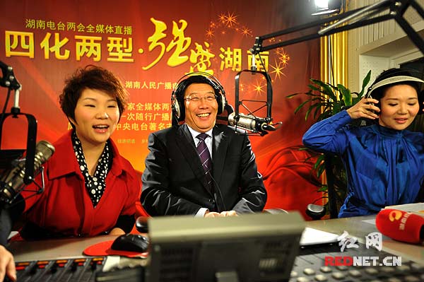 徐守盛接受媒体访谈：我是新湖南人，与大家同甘共苦