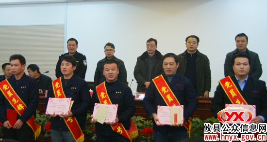 攸县出租车创建“党员先锋号”、“文明服务号”营运正式启动