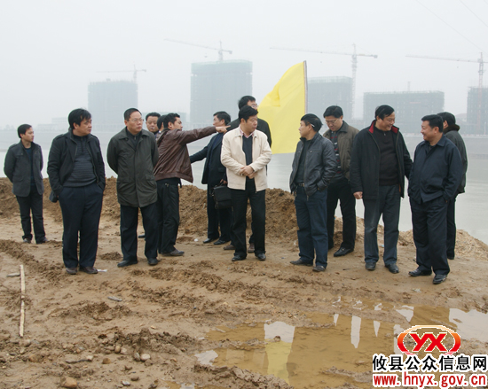 邝邹飞一行视察攸县部分重点工程建设