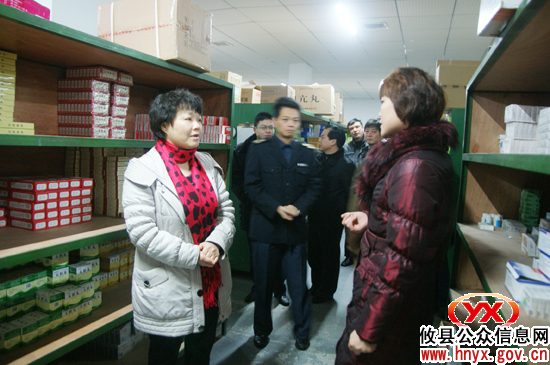 攸县多部门联合开展春节前食品药品安全工作检查