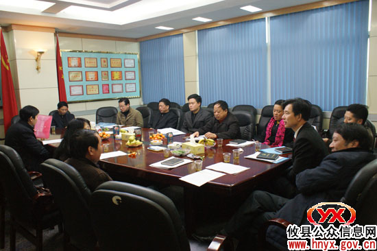 攸县县委十届十次全体（扩大）会议展开分组讨论