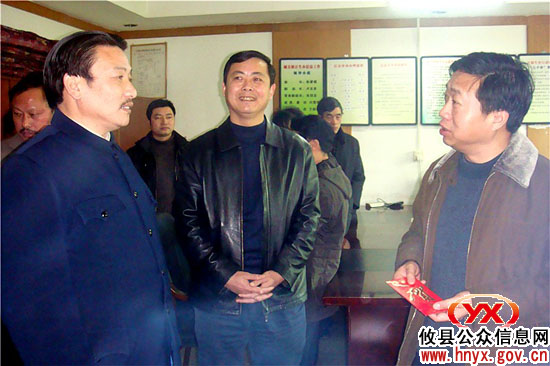 市计生委汤少云一行走访慰问攸县春节期间坚守计生岗位职工