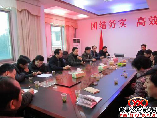 胡湘之一行到新市镇走访慰问县人大代表