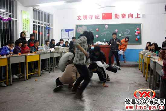 攸县黄丰桥中学迎新年活动丰富多彩
