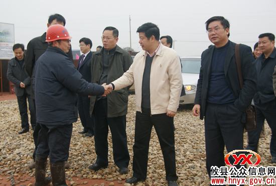 邝邹飞一行视察攸县部分重点工程建设