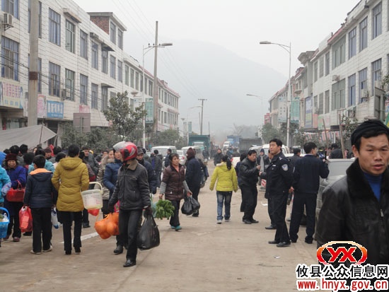 攸县柏市派出所加强辖区巡逻防 让群众过个“放心年”