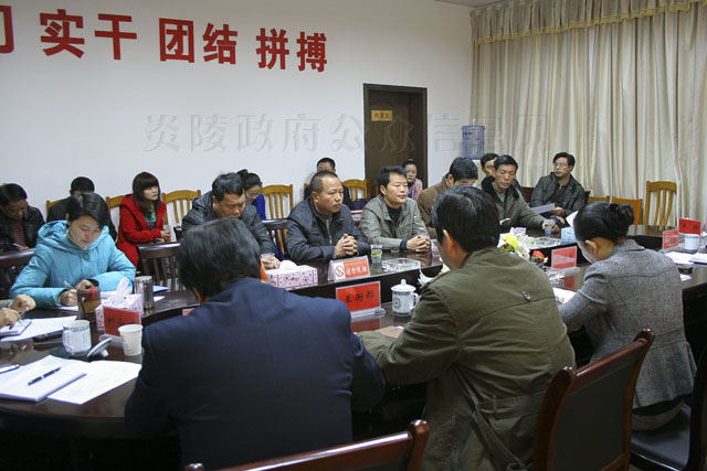 倾听民声：李晖亲自接待上访群众
