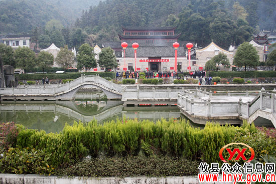 《宝宁寺志》发行仪式今日隆重举行