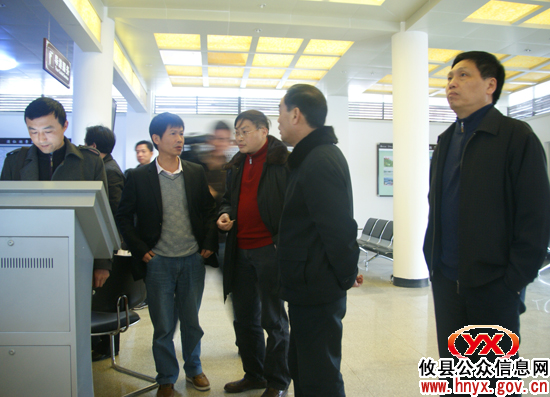 省旅游局罗文德一行来攸县检查旅游服务业及配套设施建设