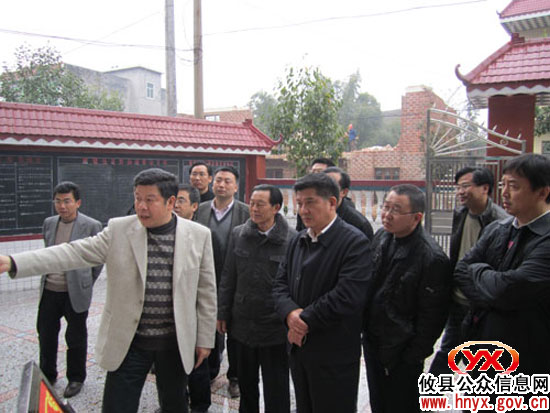 岳阳副市长韩建国率团考察攸县新联村“洁净乡村行动”