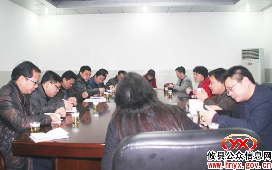 谈湘旭率办点单位进驻柏市镇指导工作