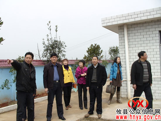 市人大农工委肖渊泉一行来攸县调研水利基础设施建设