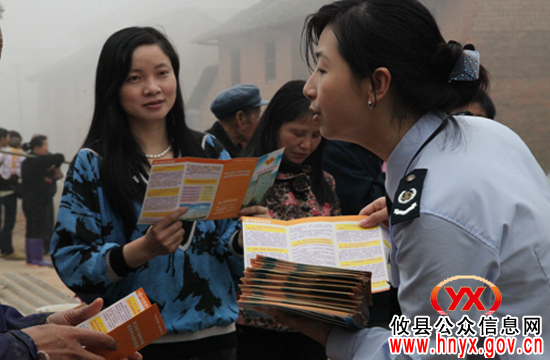 攸县地税局积极开展“税法进乡村”百（公）里毅行”活动